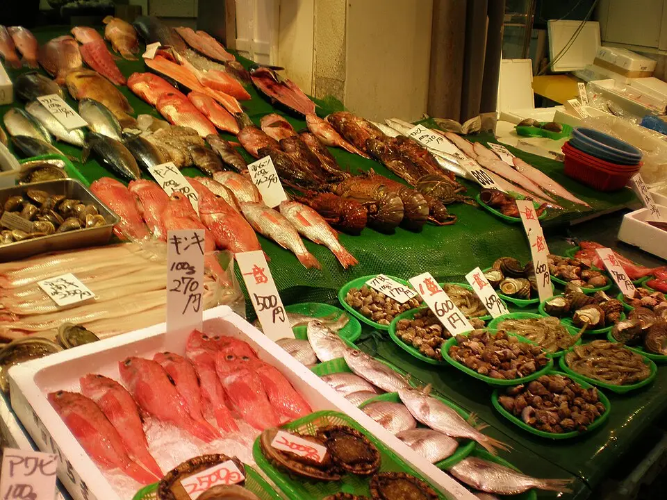 5 Cara Memilih Ikan Segar di Pasar